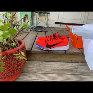 Nike VaporFly 4% Flyknit Sneakers